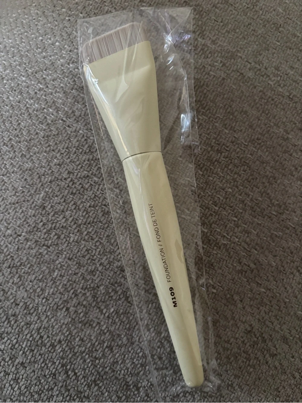 Morphe M109 Foundation Brush Cream Handle